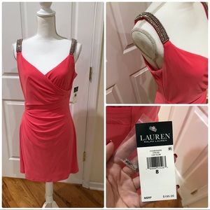 Short sleeve fitted dress